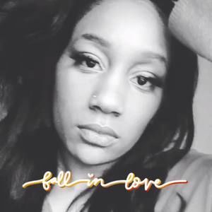 Meet your Posher, Mariange